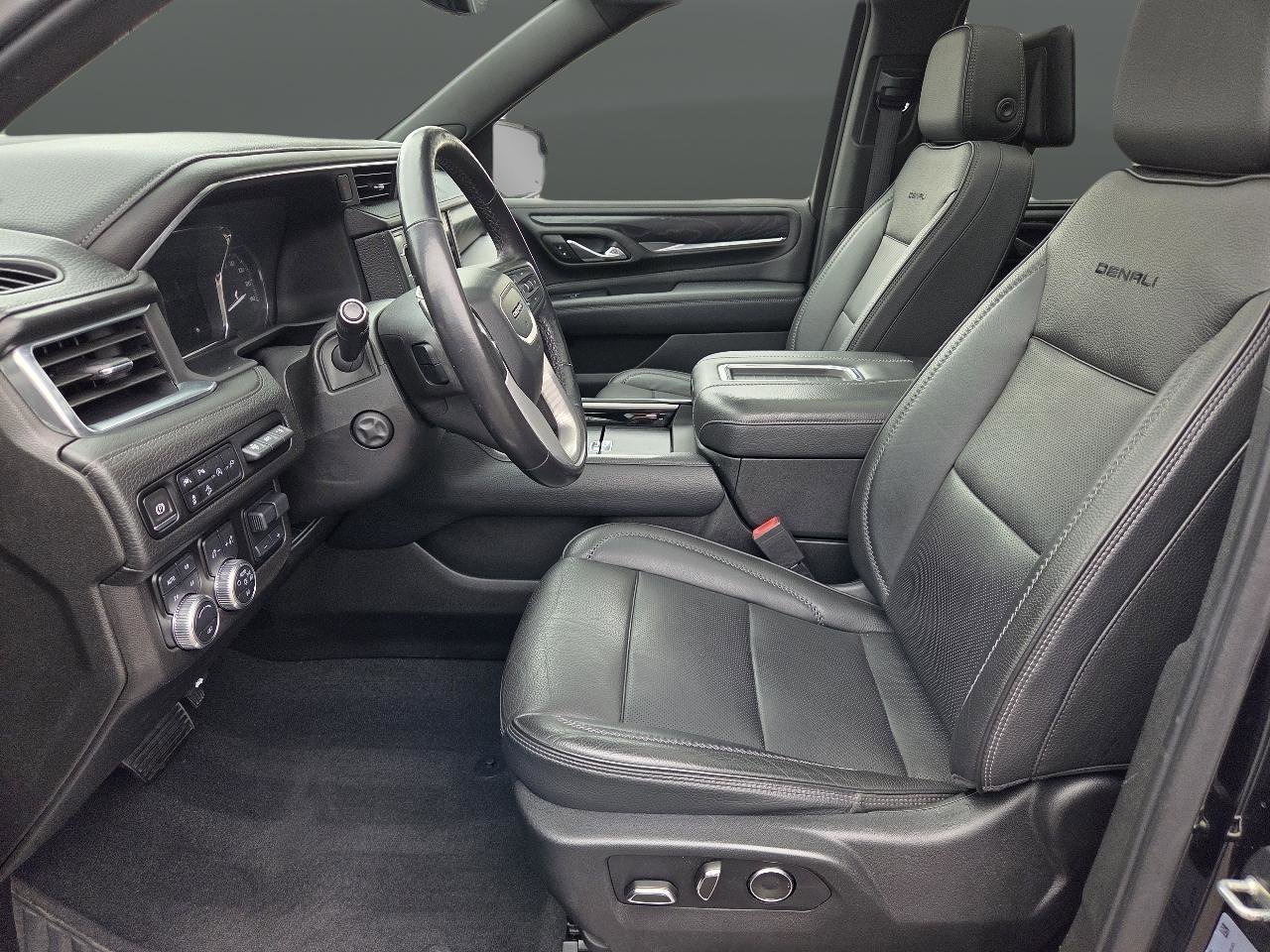 Used 2021 GMC Yukon Denali w/ Denali Ultimate Package image 10