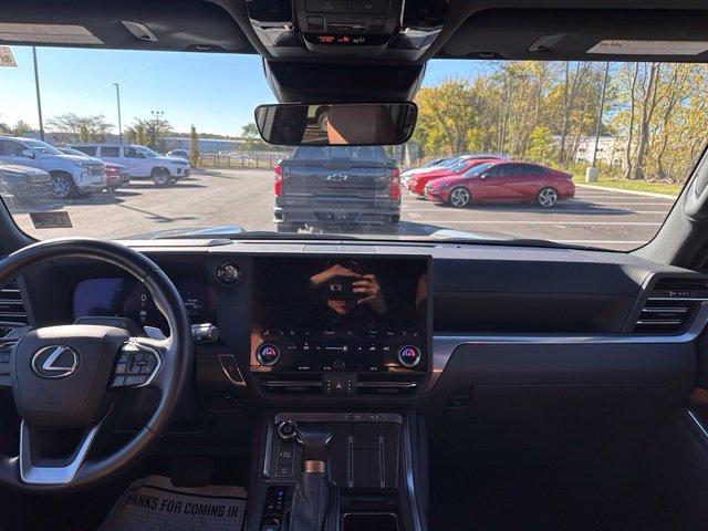 Used 2025 Lexus GX 550 w/ Cold Area Package AWD/4WD image 29
