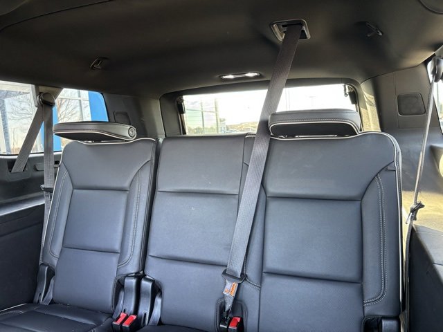 Used 2024 GMC Yukon XL SLT w/ SLT Premium Package image 29