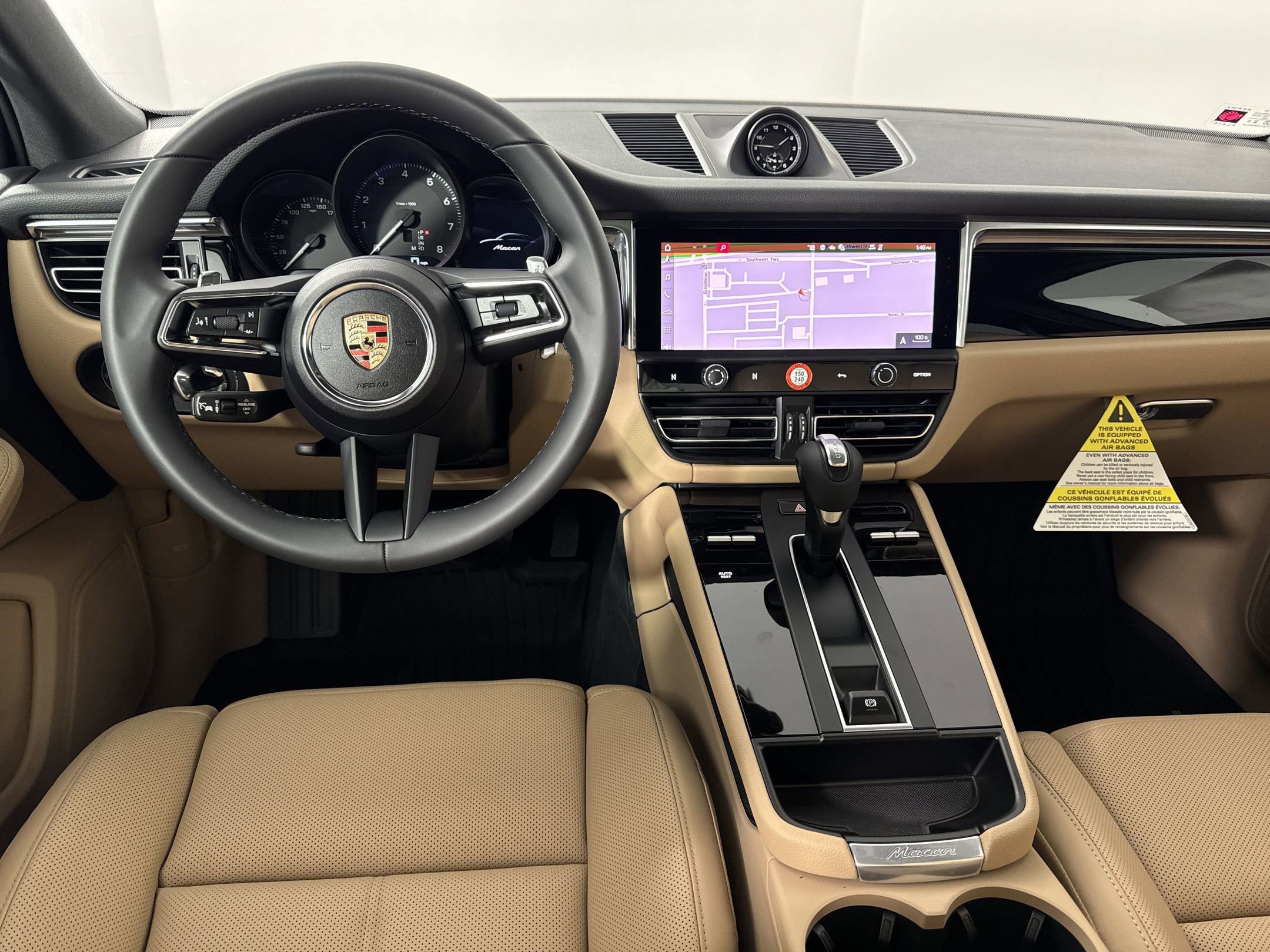 Certified 2025 Porsche Macan image 27