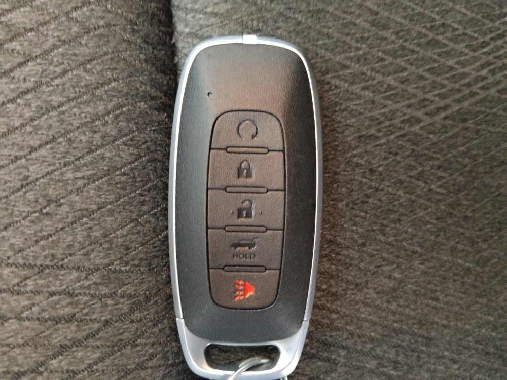 Used 2024 Nissan Rogue SV image 32