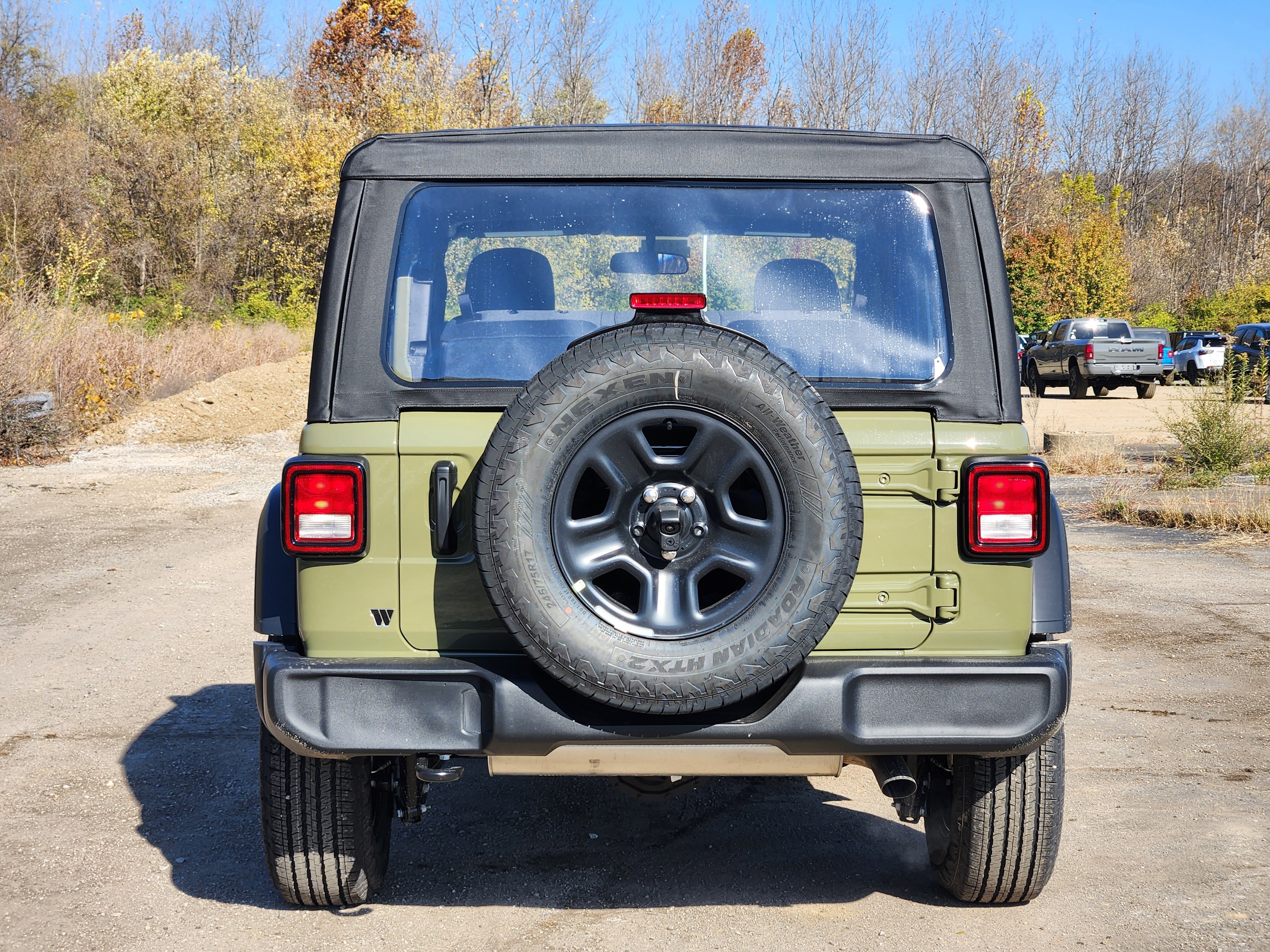Used 2026 Jeep Wrangler Sport AWD/4WD image 11