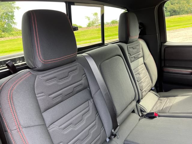 Used 2025 Nissan Frontier PRO-4X AWD/4WD image 31