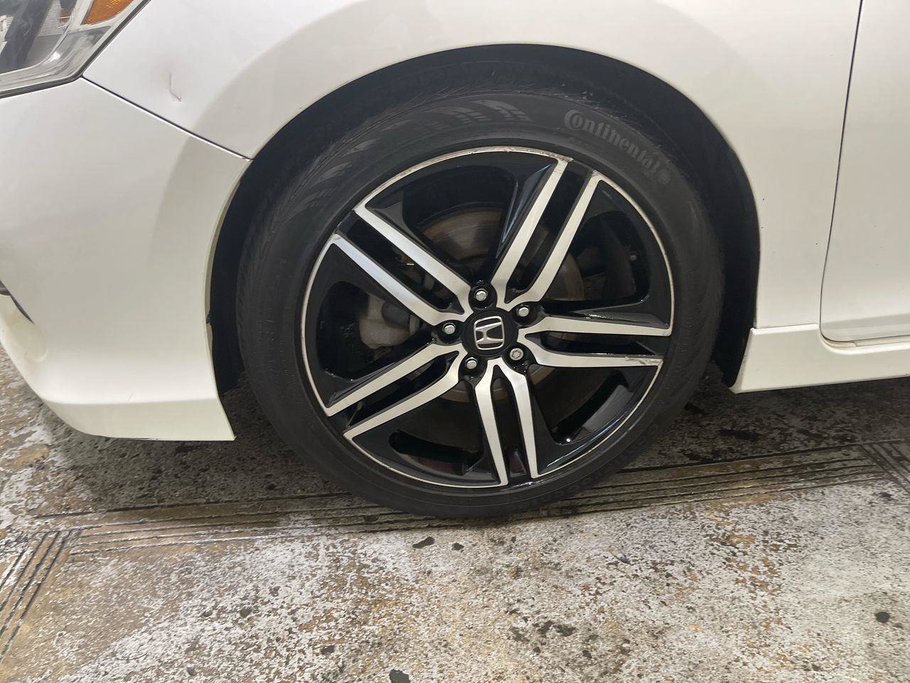 Used 2017 Honda Accord Sport Special Edition image 10