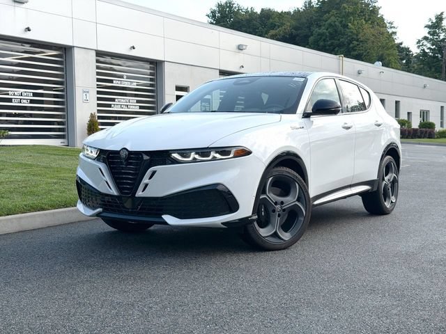 New 2026 Alfa Romeo Tonale w/ Active Assist Package