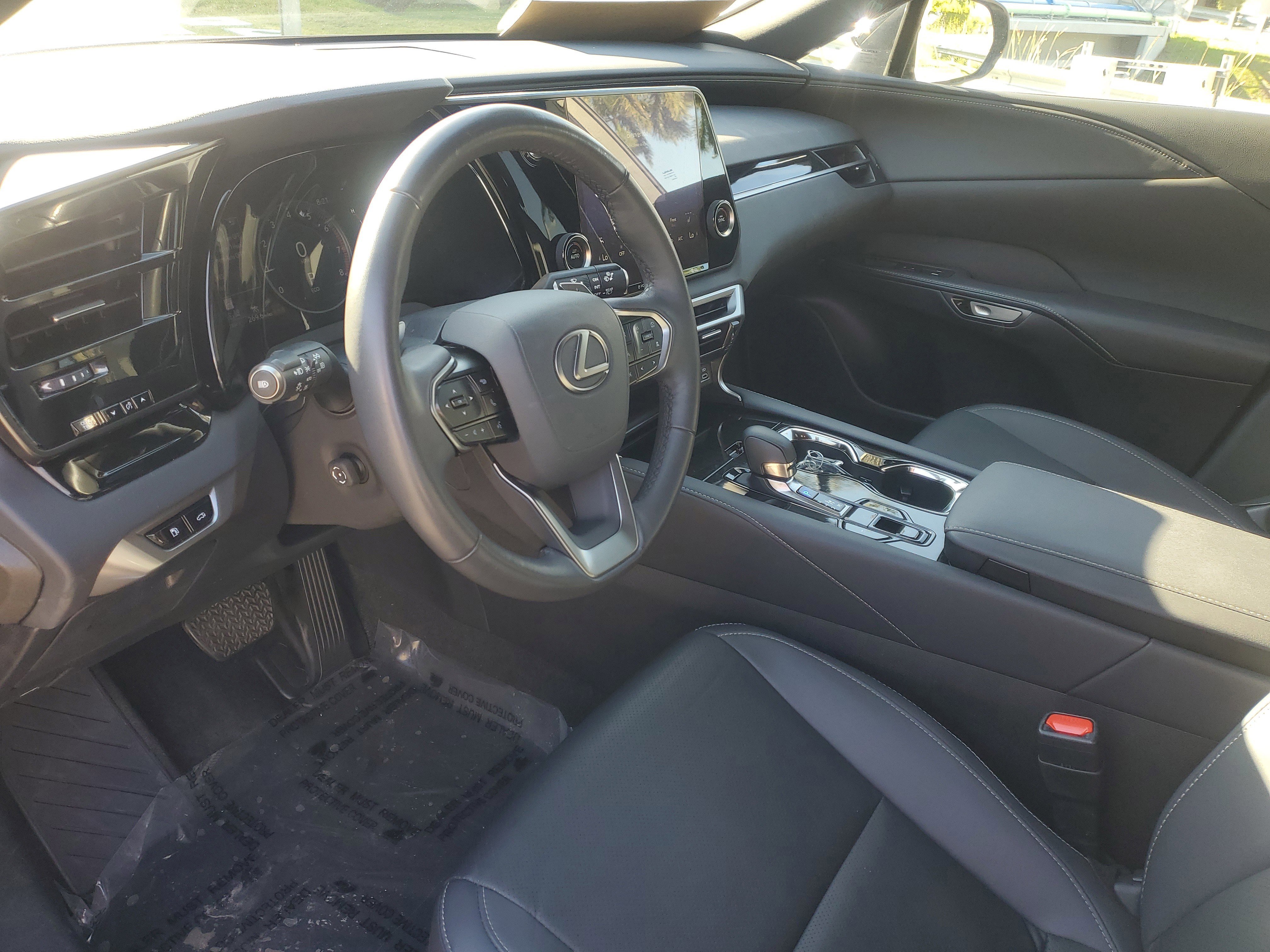 Used 2024 Lexus RX 350 FWD w/ Technology Package image 16