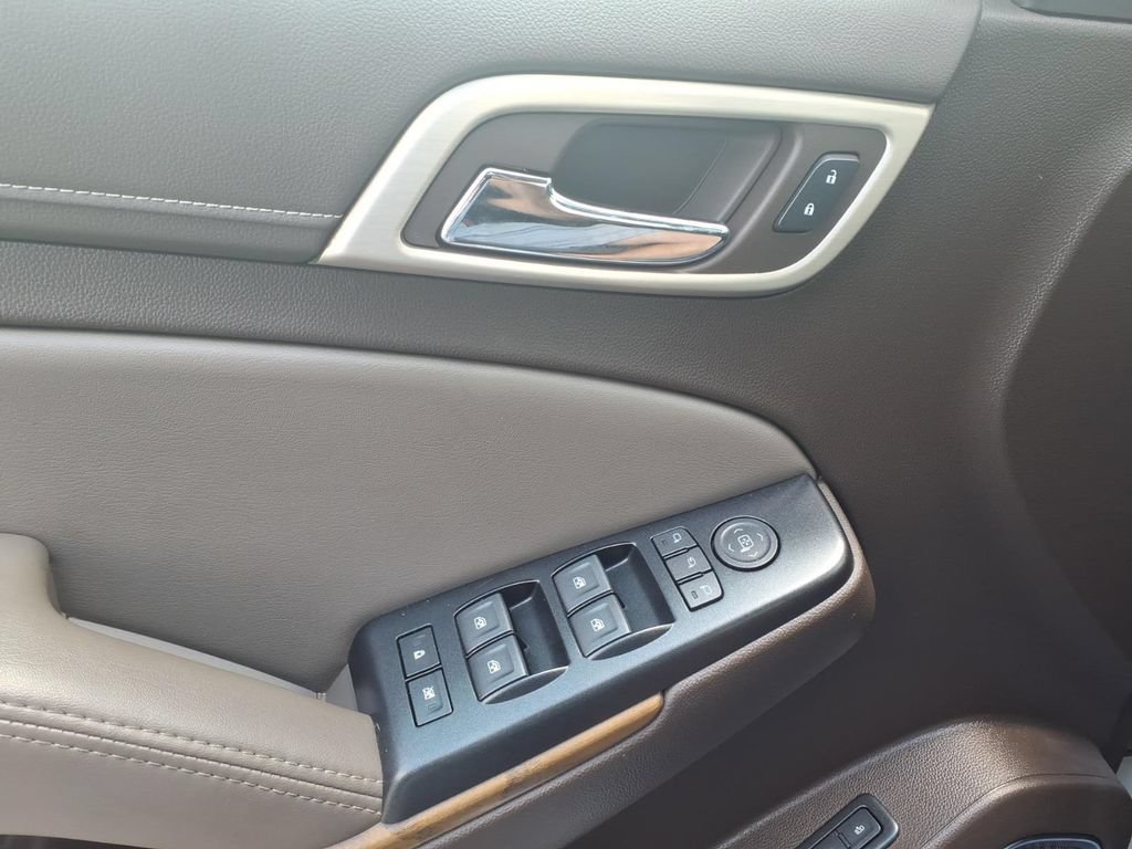 Used 2019 GMC Yukon Denali w/ Denali Ultimate Package AWD/4WD image 12