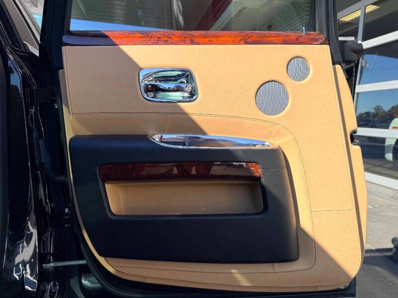 Used 2014 Rolls-Royce Ghost Base 4dr Sedan image 28