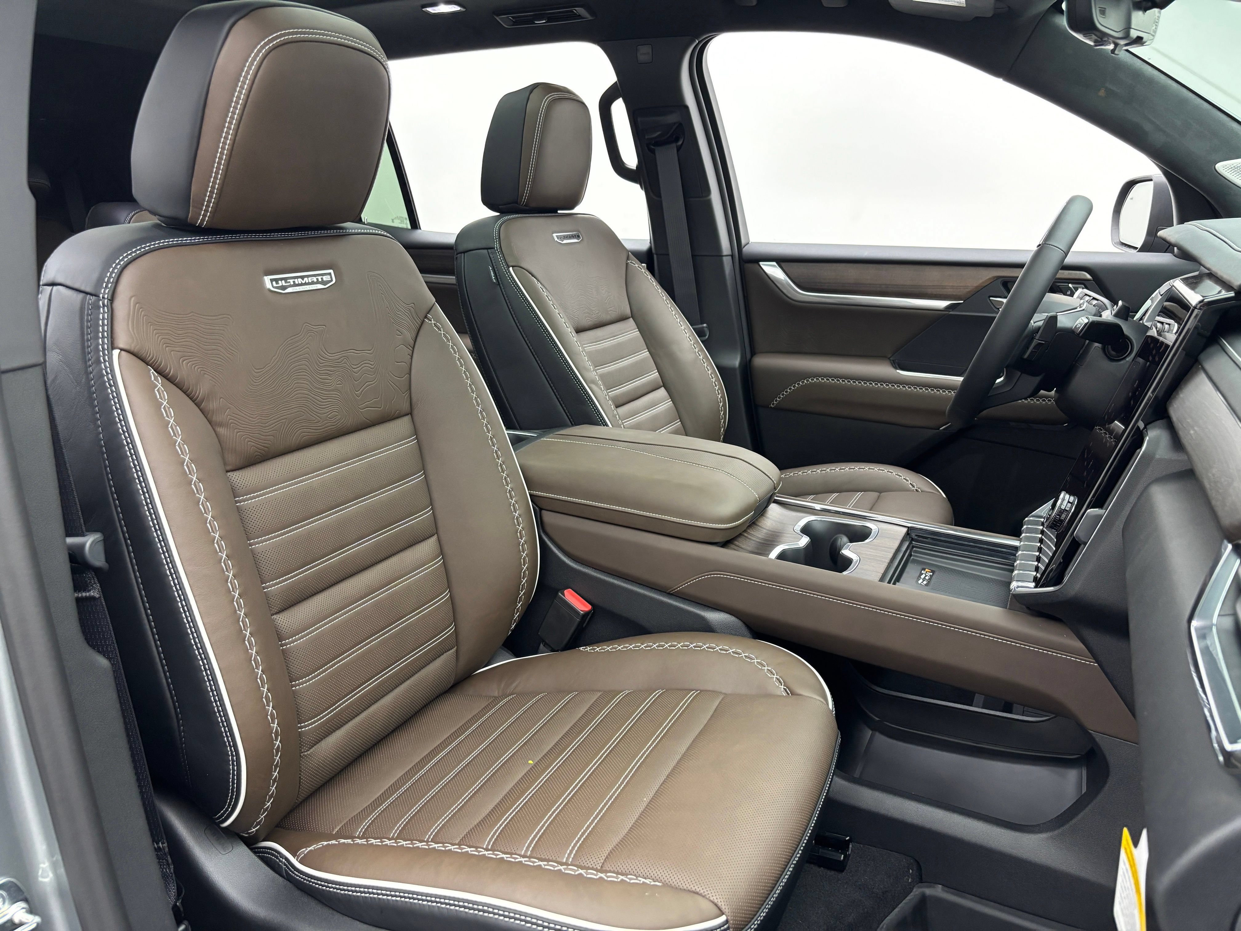 New 2026 GMC Acadia Denali Ultimate w/ LPO, Floor Liner Package AWD/4WD image 41