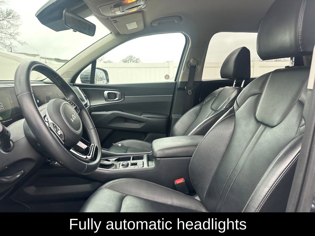 Used 2024 Kia Sorento S image 12