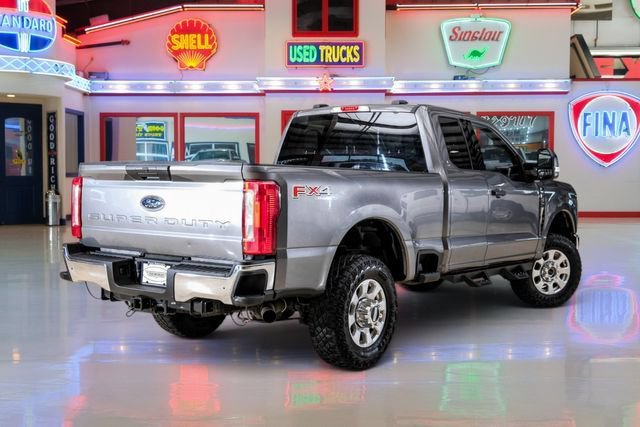 Used 2023 Ford F250 XLT w/ FX4 Off-Road Package AWD/4WD image 3