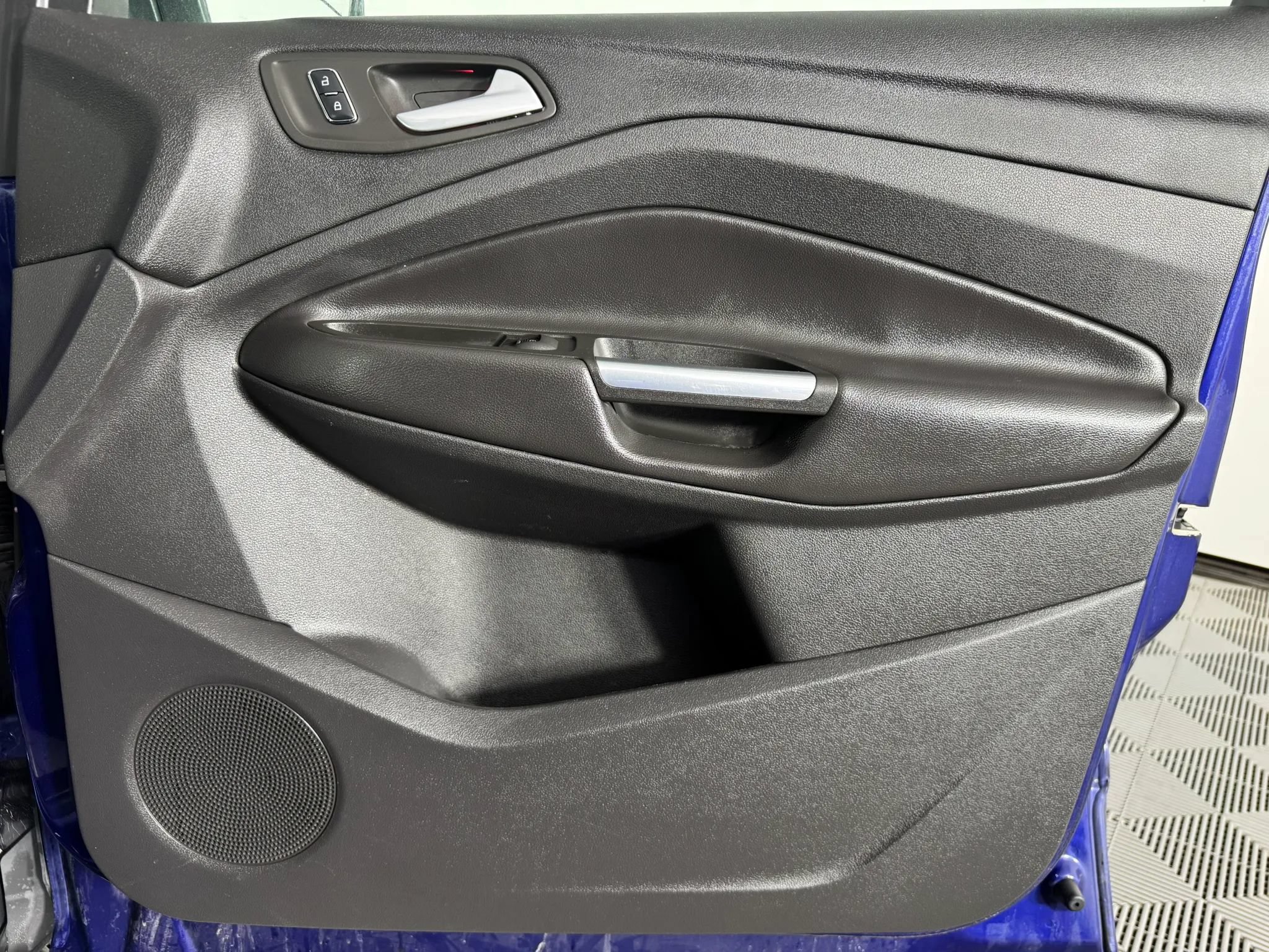Used 2014 Ford Escape Titanium FWD image 39
