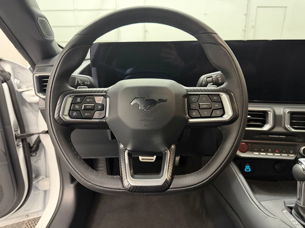 Used 2025 Ford Mustang GT Premium RWD image 11