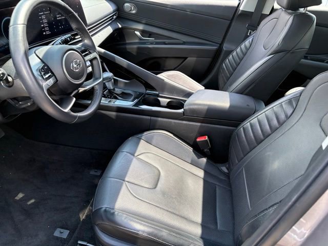 Used 2023 Hyundai Elantra Limited FWD image 11