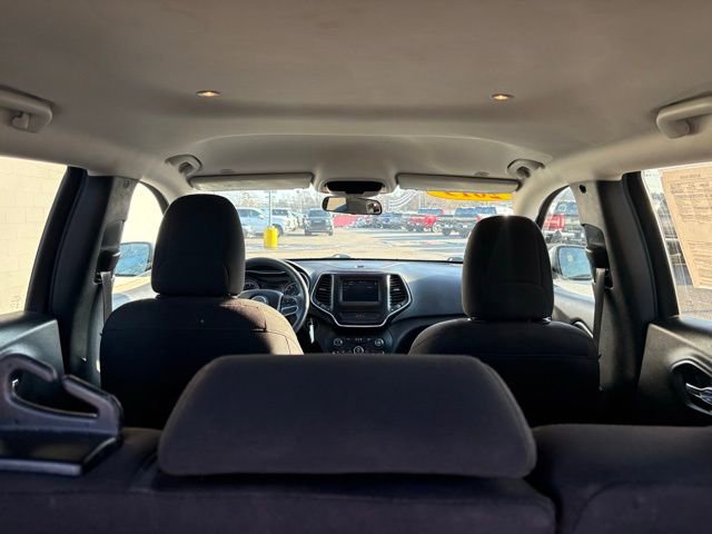 Used 2019 Jeep Cherokee Latitude w/ Popular Appearance Group image 27