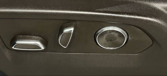 Used 2024 GMC Yukon Denali w/ Denali Reserve Package image 28