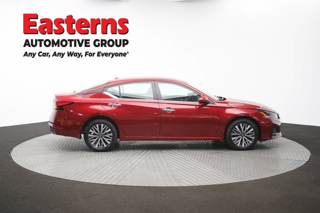 Used 2023 Nissan Altima 2.5 SV w/ SV Premium Package AWD/4WD image 46