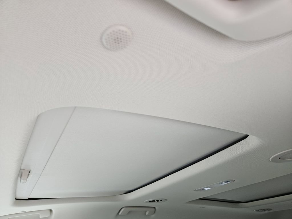 Used 2023 Buick Enclave Avenir w/ Avenir Technology Package FWD image 20