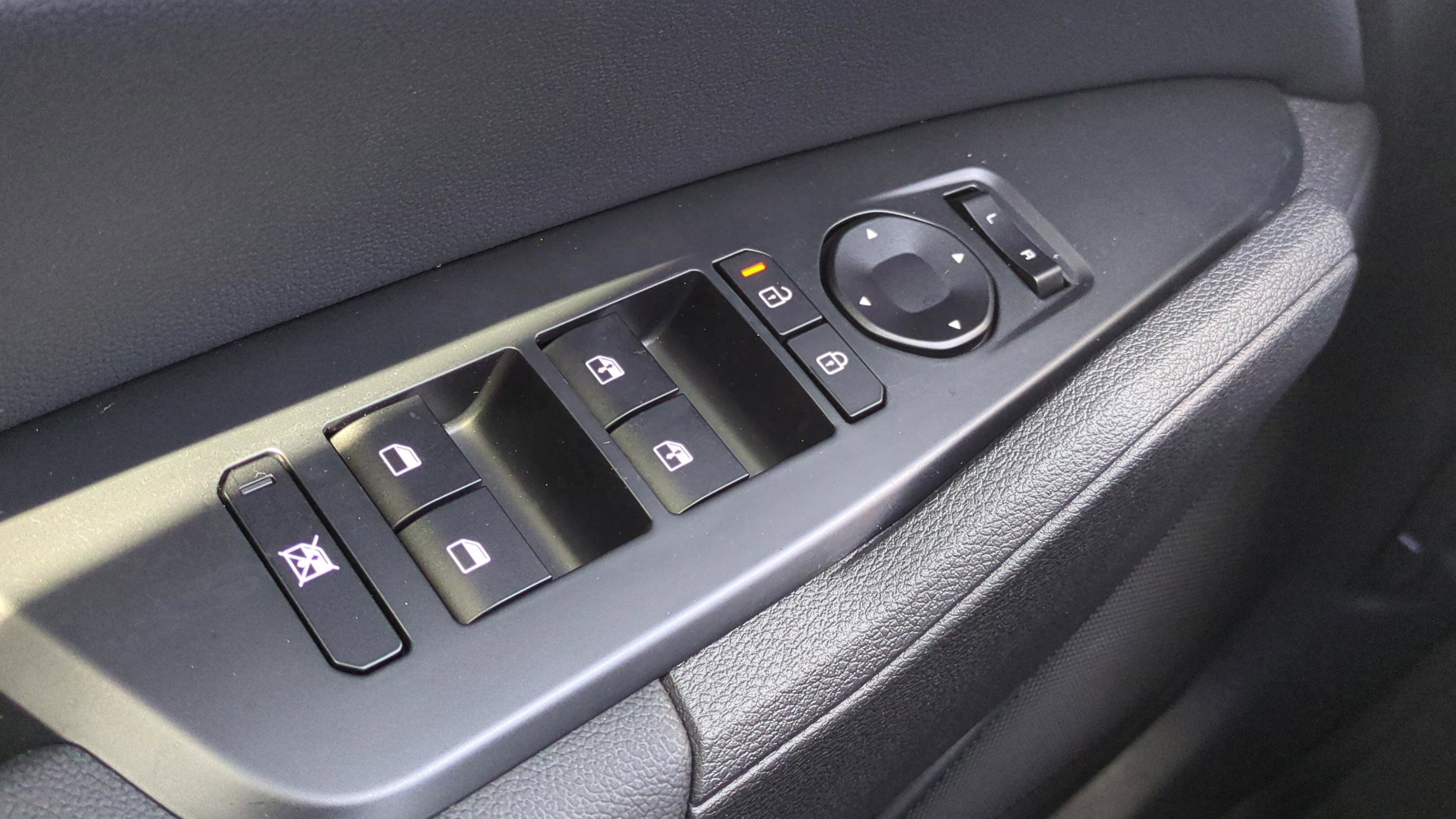 New 2026 Kia Sportage EX image 23