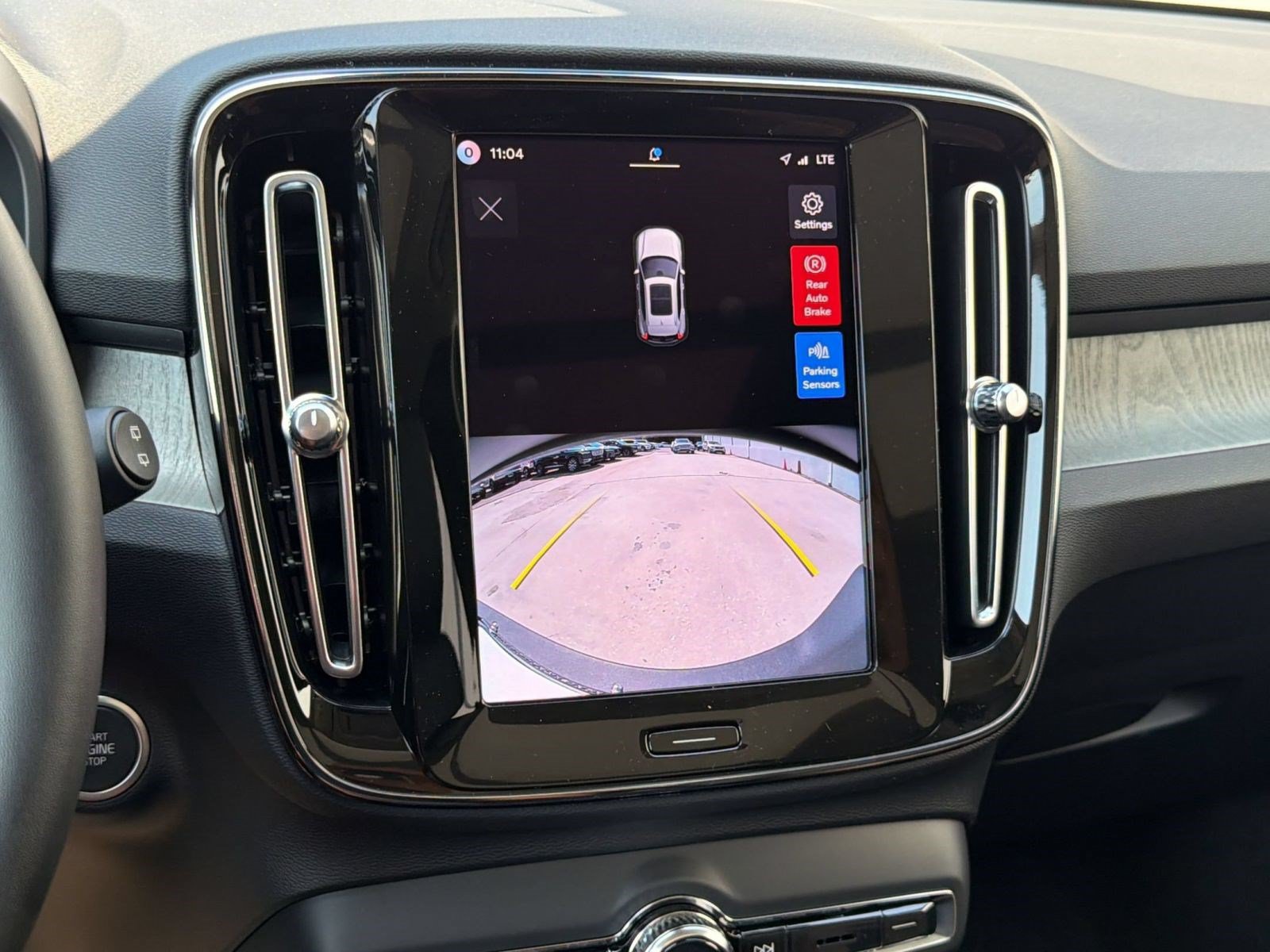 New 2026 Volvo XC40 B5 Core w/ Climate Package AWD/4WD image 19