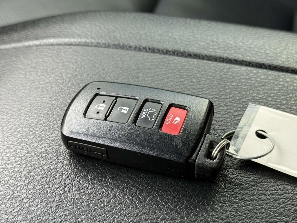 Used 2019 Toyota Highlander Limited Platinum image 37