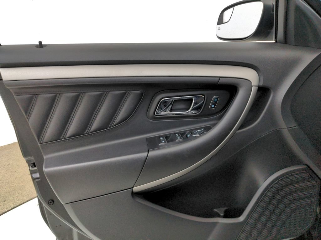 Used 2013 Ford Taurus SEL FWD image 23