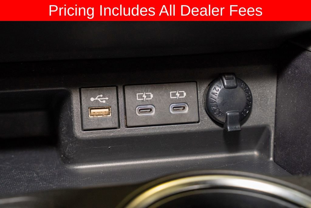 Used 2023 Toyota Highlander L FWD image 15