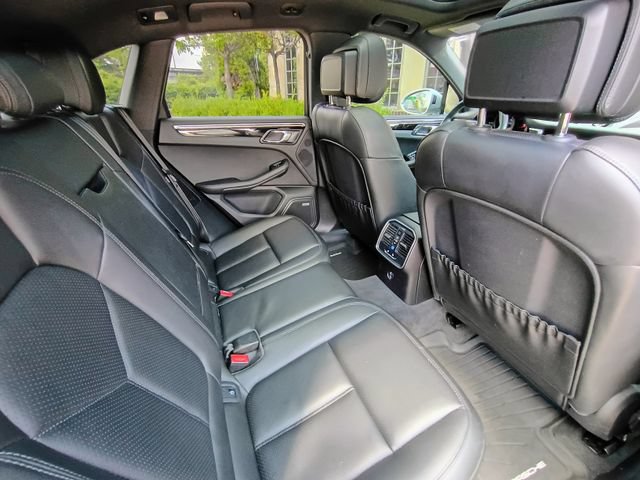 Used 2022 Porsche Macan AWD/4WD image 67