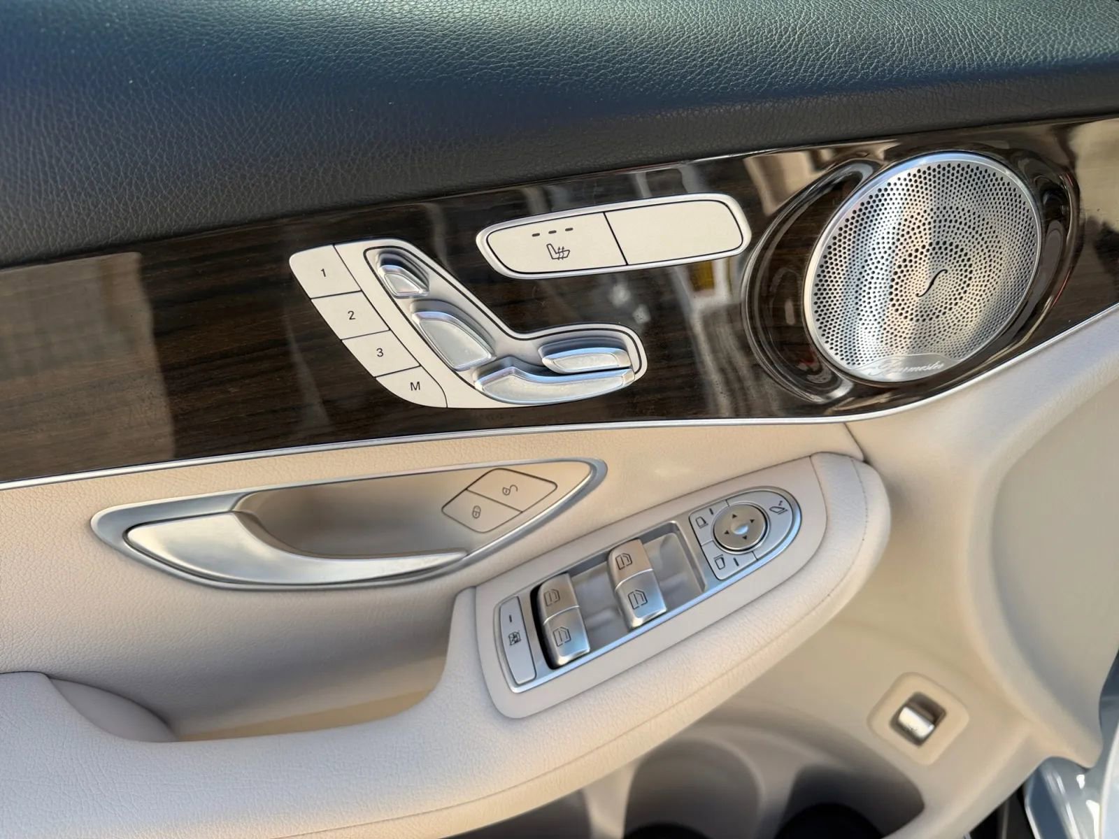 Used 2016 Mercedes-Benz GLC 300 4MATIC image 15