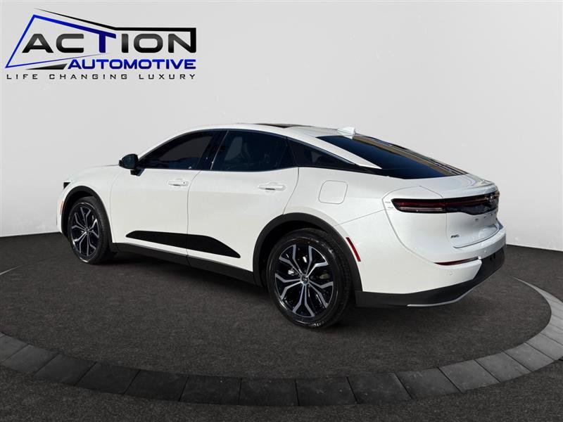 Used 2023 Toyota Crown image 6