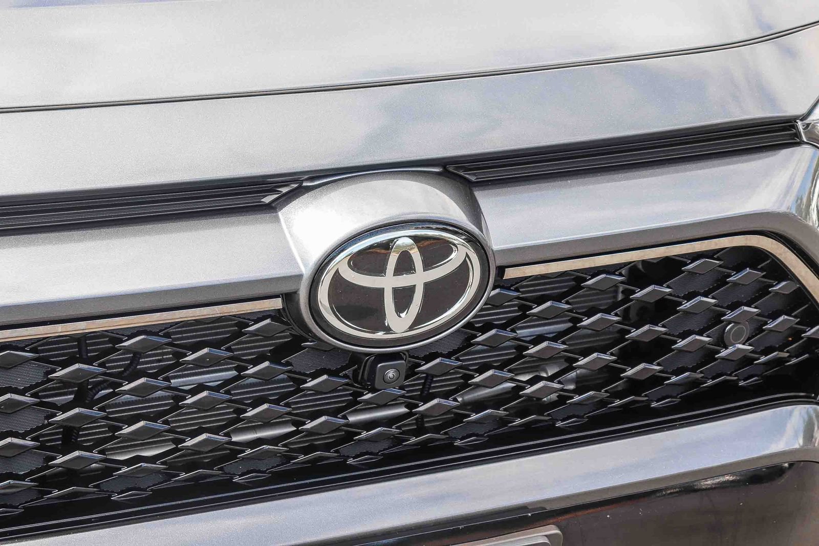 Certified 2025 Toyota RAV4 XSE w/ Premium Package AWD/4WD image 13