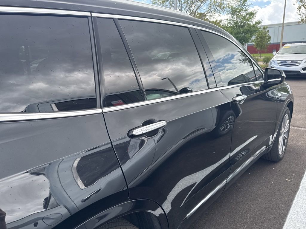 Used 2023 Cadillac XT6 Premium Luxury image 7