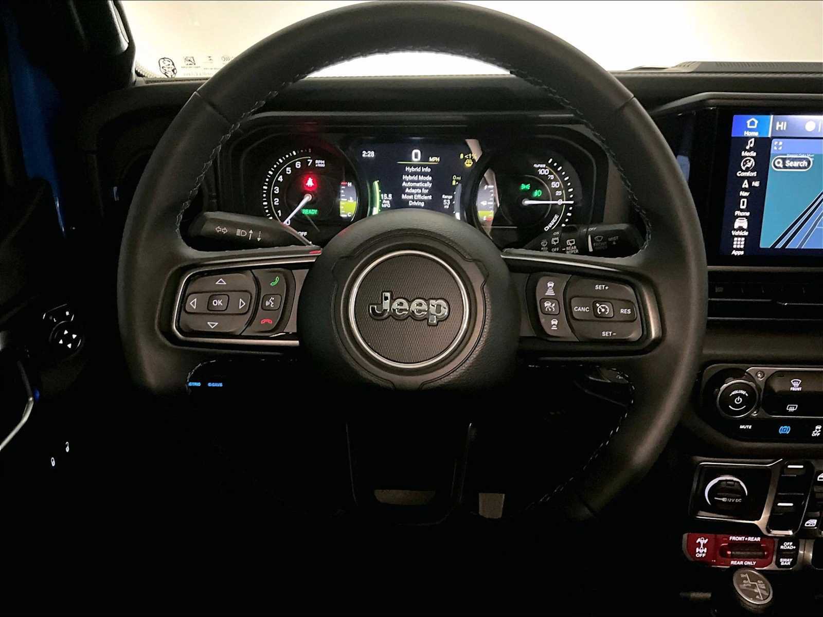 Used 2024 Jeep Wrangler Rubicon w/ Technology Group image 18