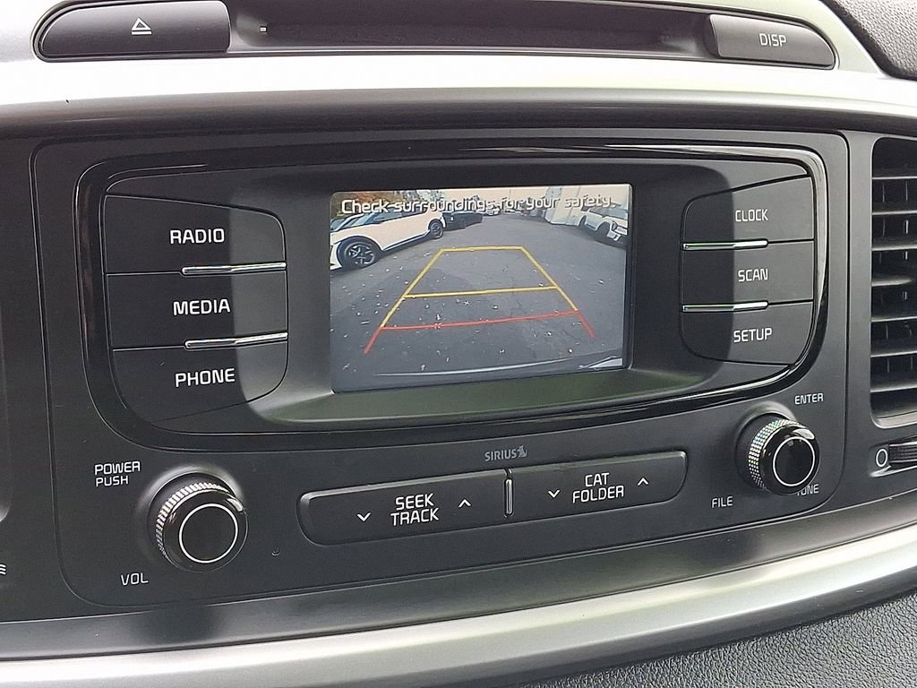 Used 2017 Kia Sorento LX image 19