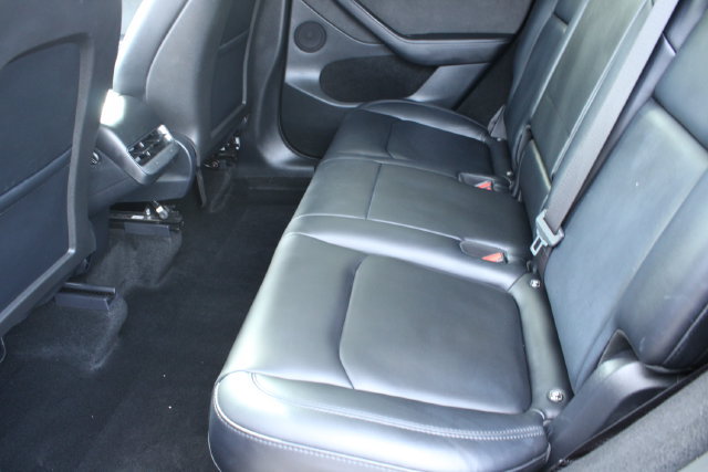 Used 2024 Tesla Model Y Long Range RWD image 30