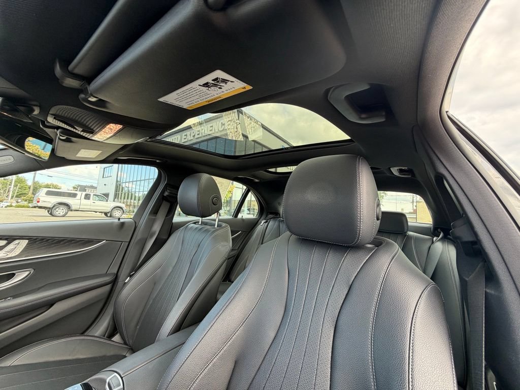Used 2019 Mercedes-Benz E 300 4MATIC image 9