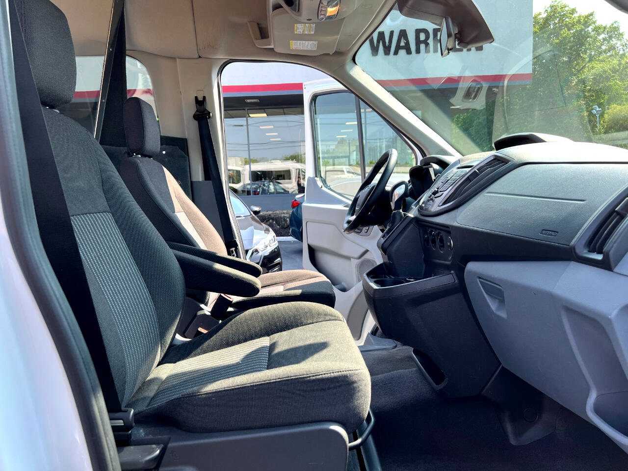 Used 2016 Ford Transit 150 XLT image 19