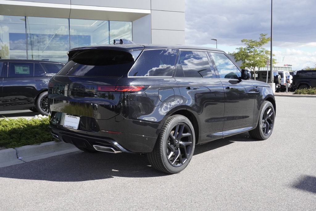 New 2026 Land Rover Range Rover Sport Dynamic SE AWD/4WD image 4