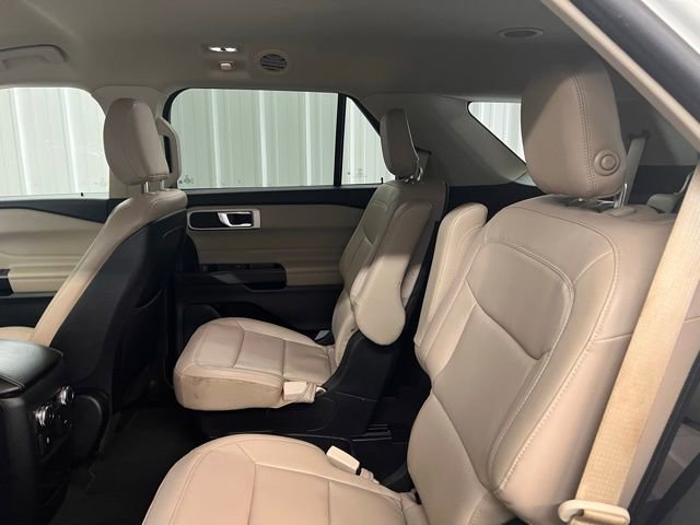 Used 2020 Ford Explorer XLT w/ Equipment Group 202A image 14