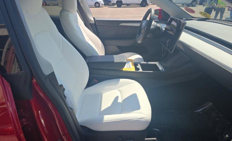 Used 2023 Tesla Model Y Performance AWD/4WD image 12