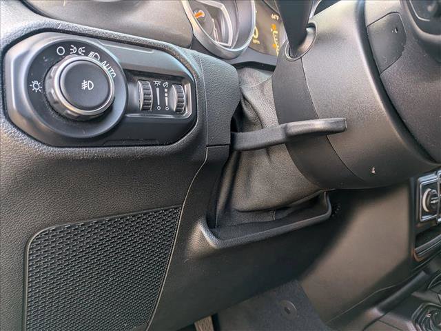 Used 2019 Jeep Wrangler Unlimited Sahara image 16