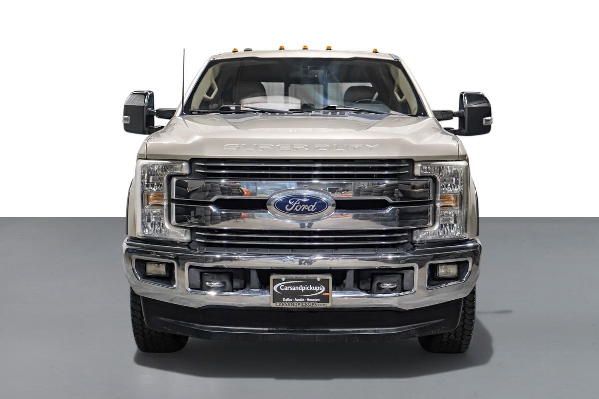 Used 2017 Ford F250 Lariat w/ Chrome Package image 3