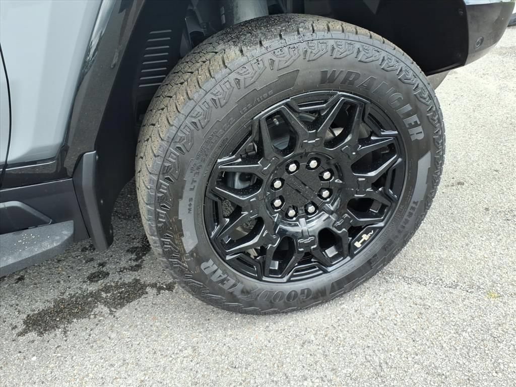 New 2026 GMC Hummer EV SUV AWD/4WD image 9