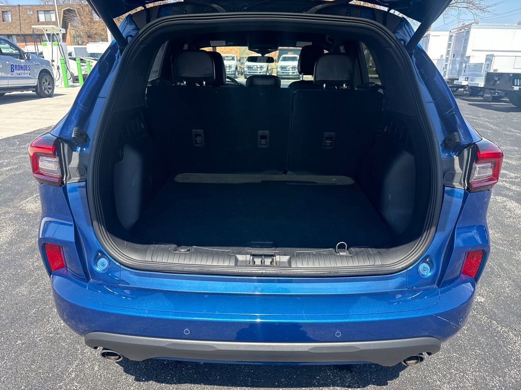Used 2023 Ford Escape ST-Line w/ Tech Pack #1 FWD image 12