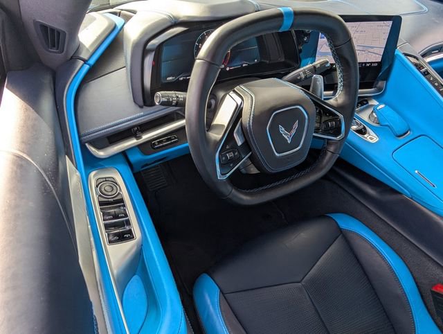 Used 2022 Chevrolet Corvette Stingray Premium Conv w/ Z51 Performance Package image 9