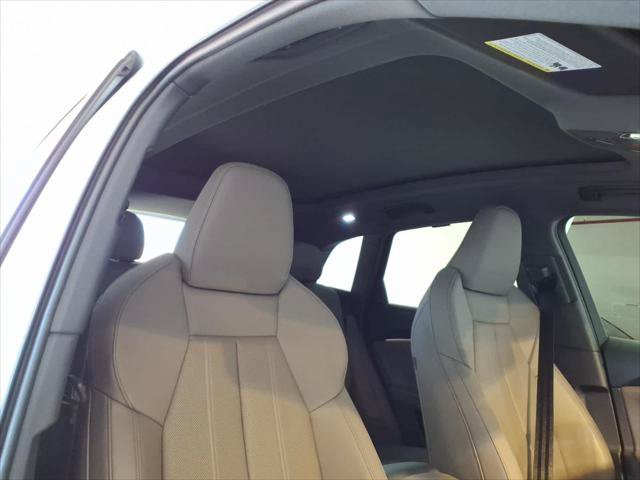 Certified 2025 Audi Q5 Premium Plus w/ Premium Plus AWD/4WD image 22