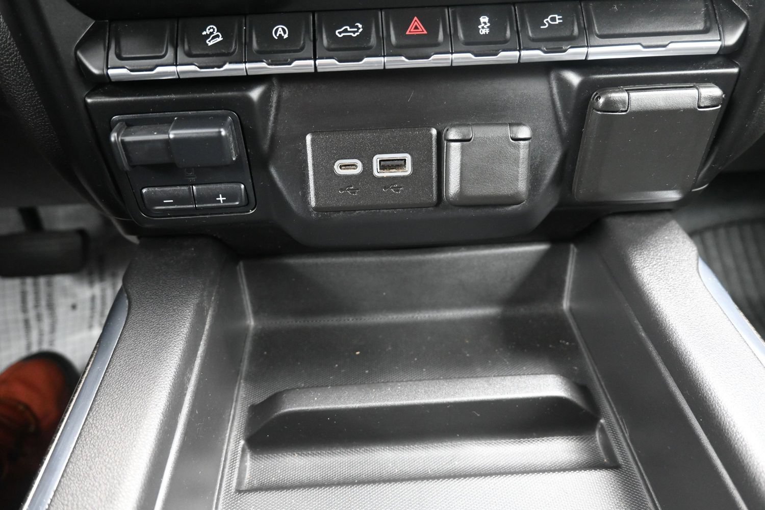 Used 2020 Chevrolet Silverado 1500 LT Trail Boss AWD/4WD image 30