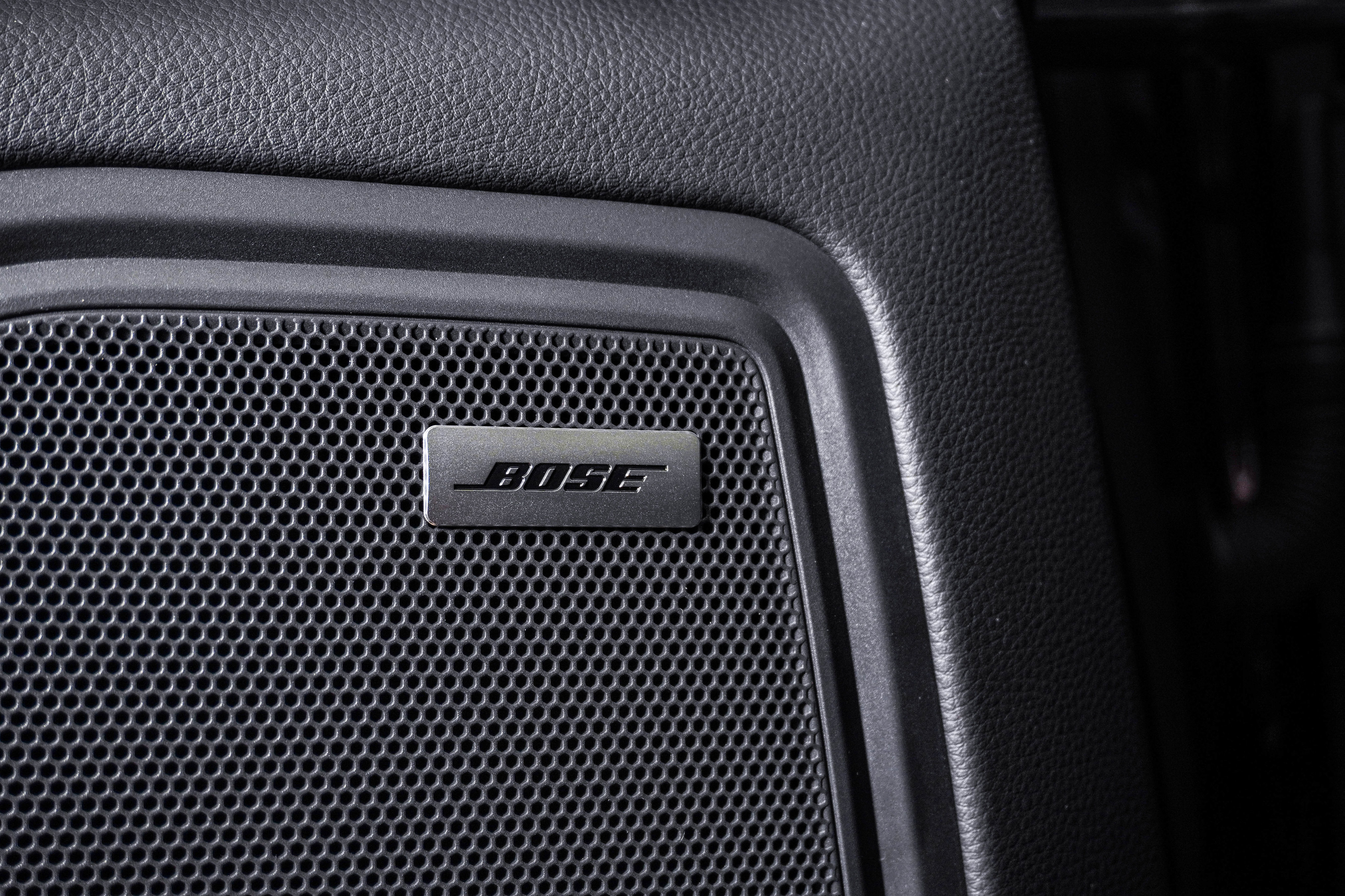 Certified 2026 Porsche Macan Turbo AWD/4WD image 27