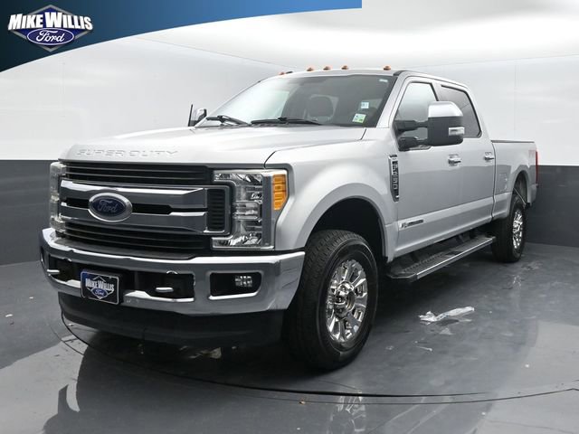 Used 2017 Ford F250 XLT w/ XLT Premium Package image 3
