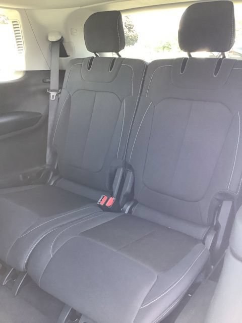 Certified 2023 Jeep Grand Cherokee L Laredo w/ Luxury Tech Group I AWD/4WD image 17
